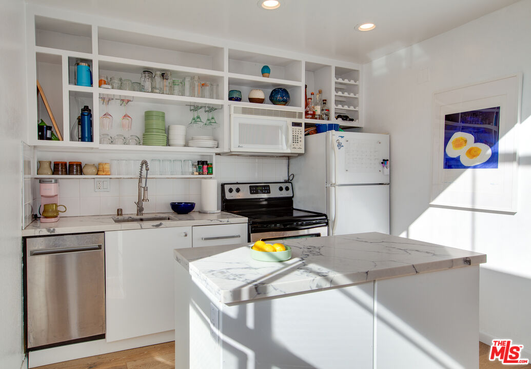 11645 Montana Ave Unit: 311