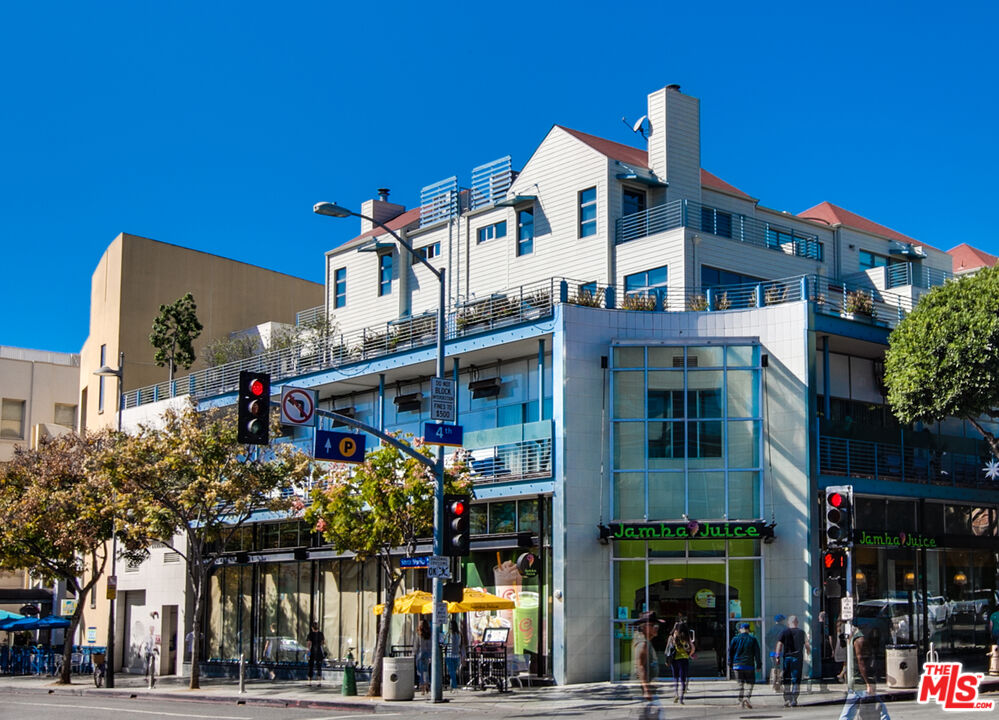 1358 4th St Unit: PH-D