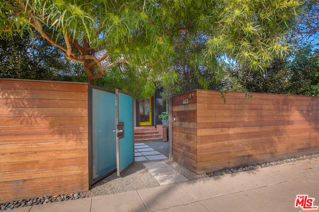 663 San Juan Ave