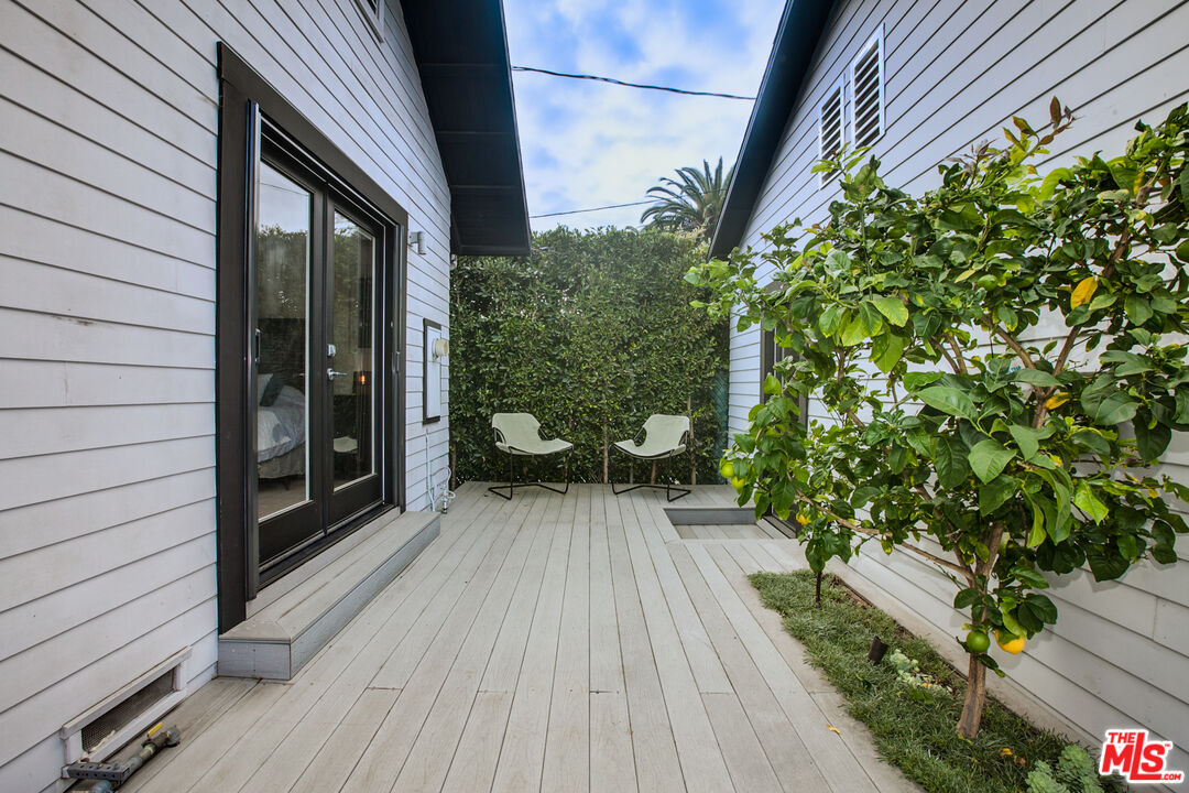 663 San Juan Ave