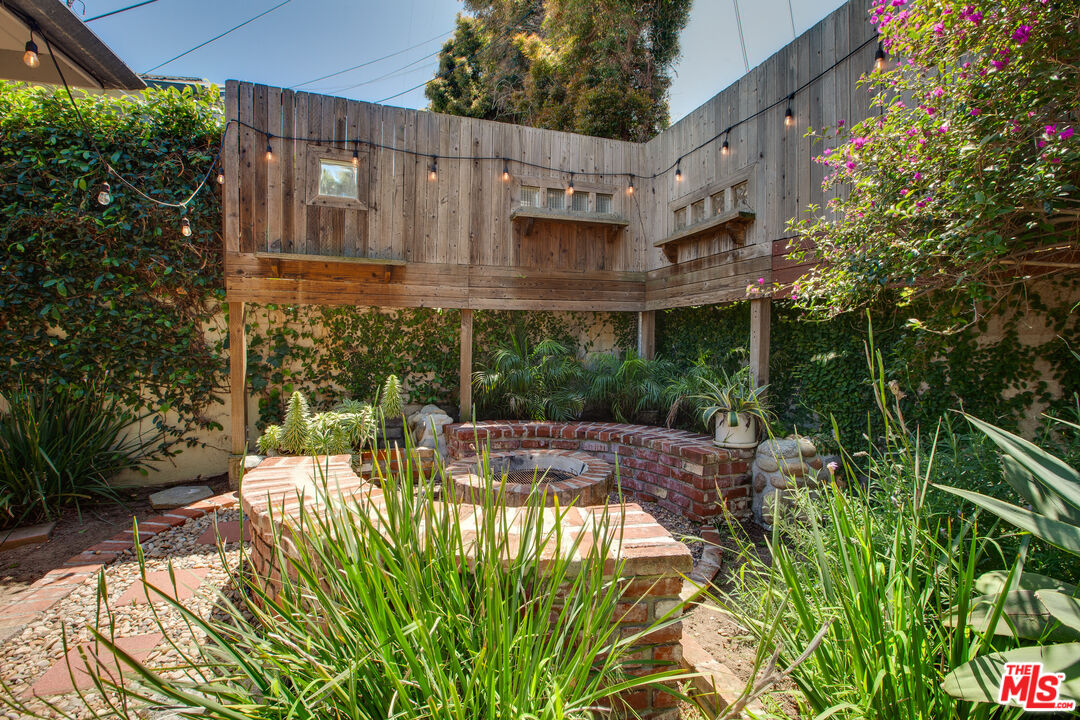 2454 7th St Unit: B