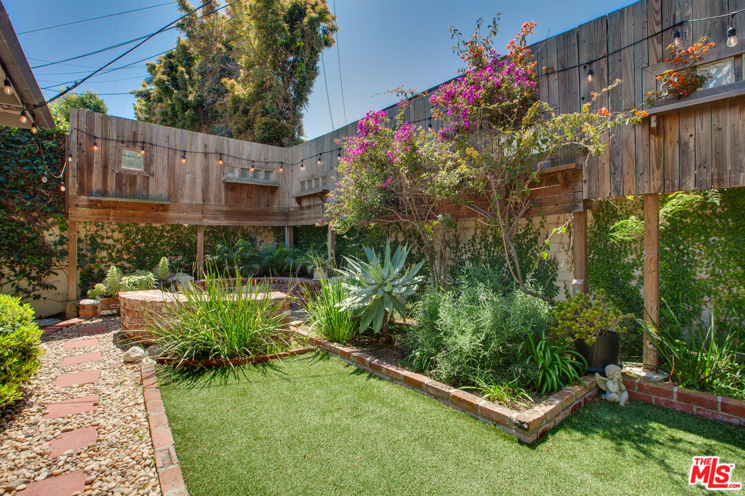 2454 7th St Unit: B