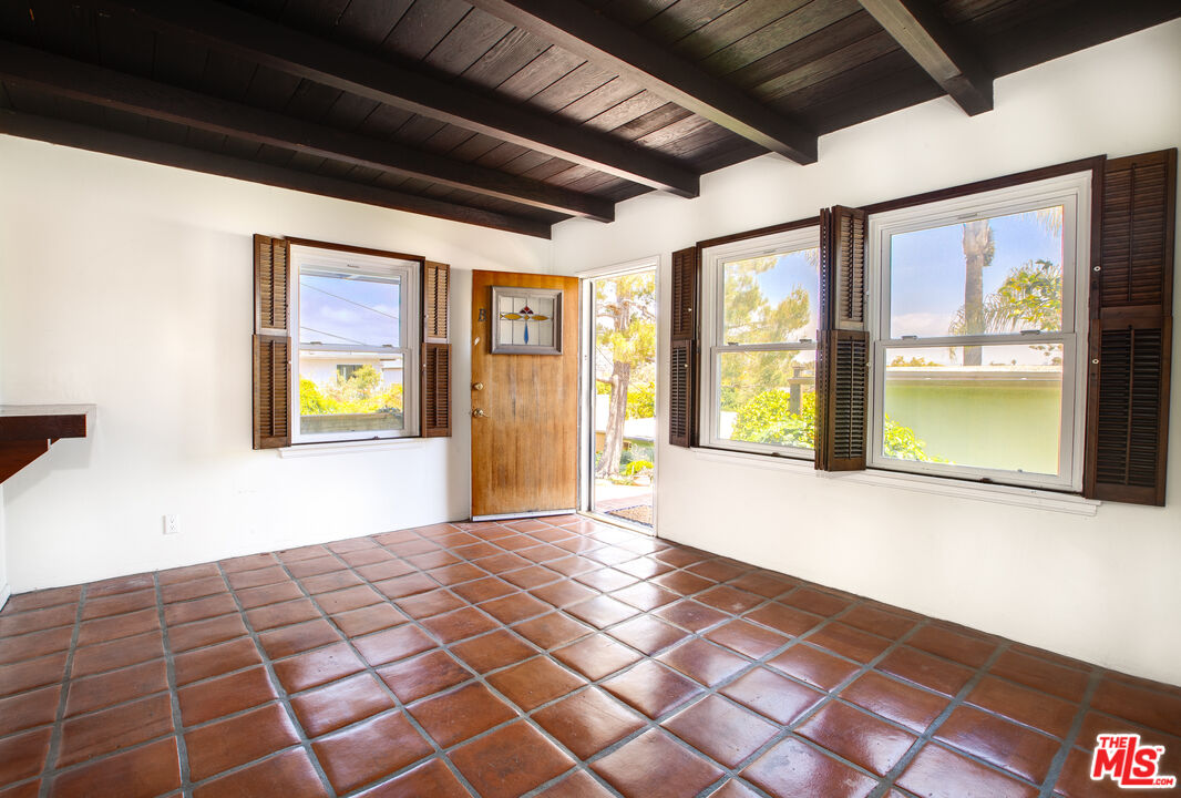 2454 7th St Unit: B