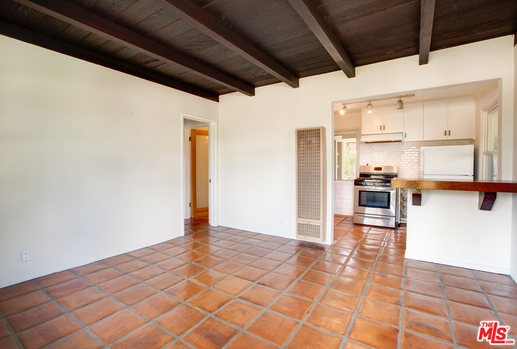 2454 7th St Unit: B