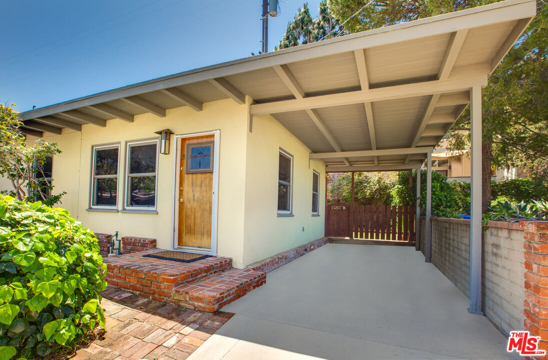 2454 7th St Unit: B