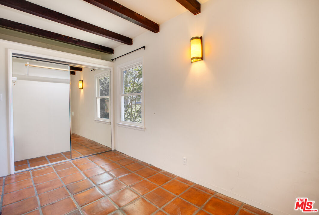 2454 7th St Unit: B