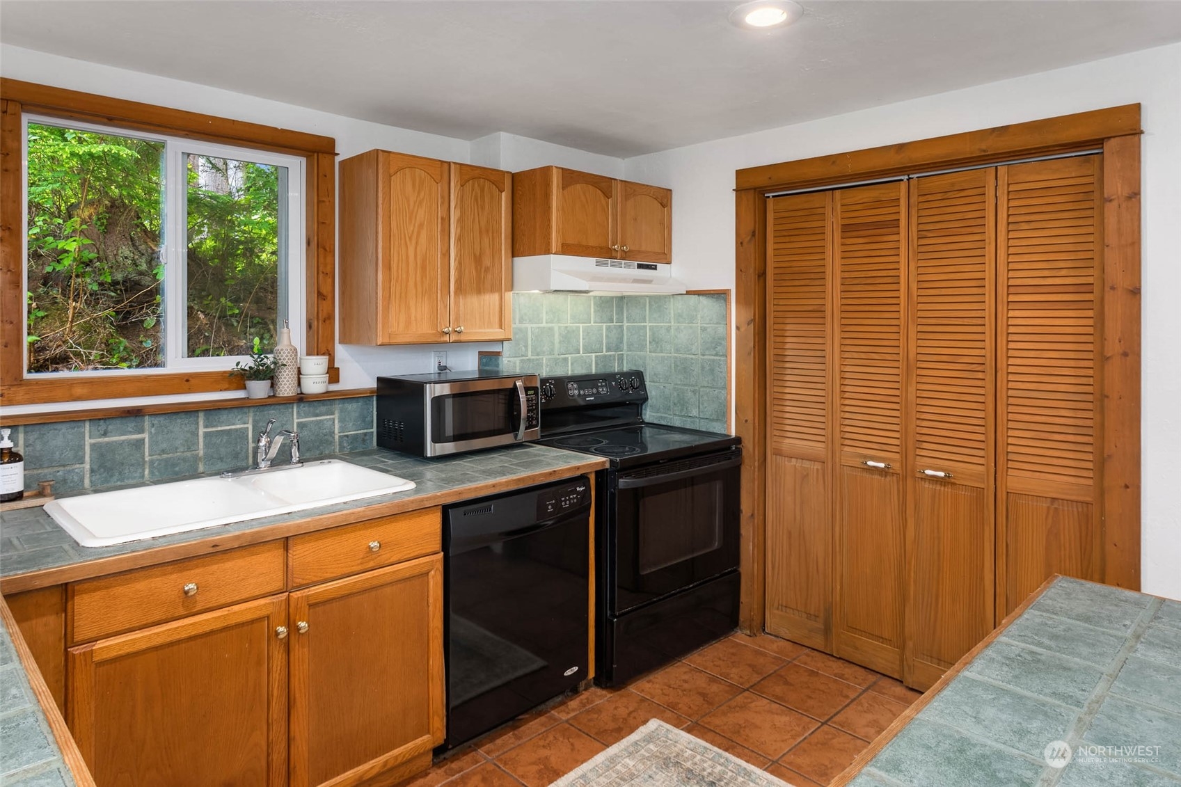 1321 SW Lake Roesiger Road