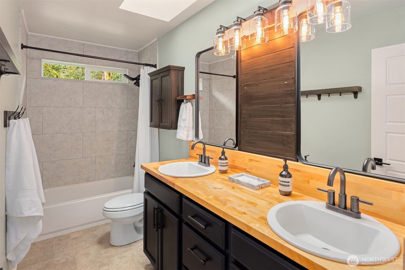 9508 172nd Street SE