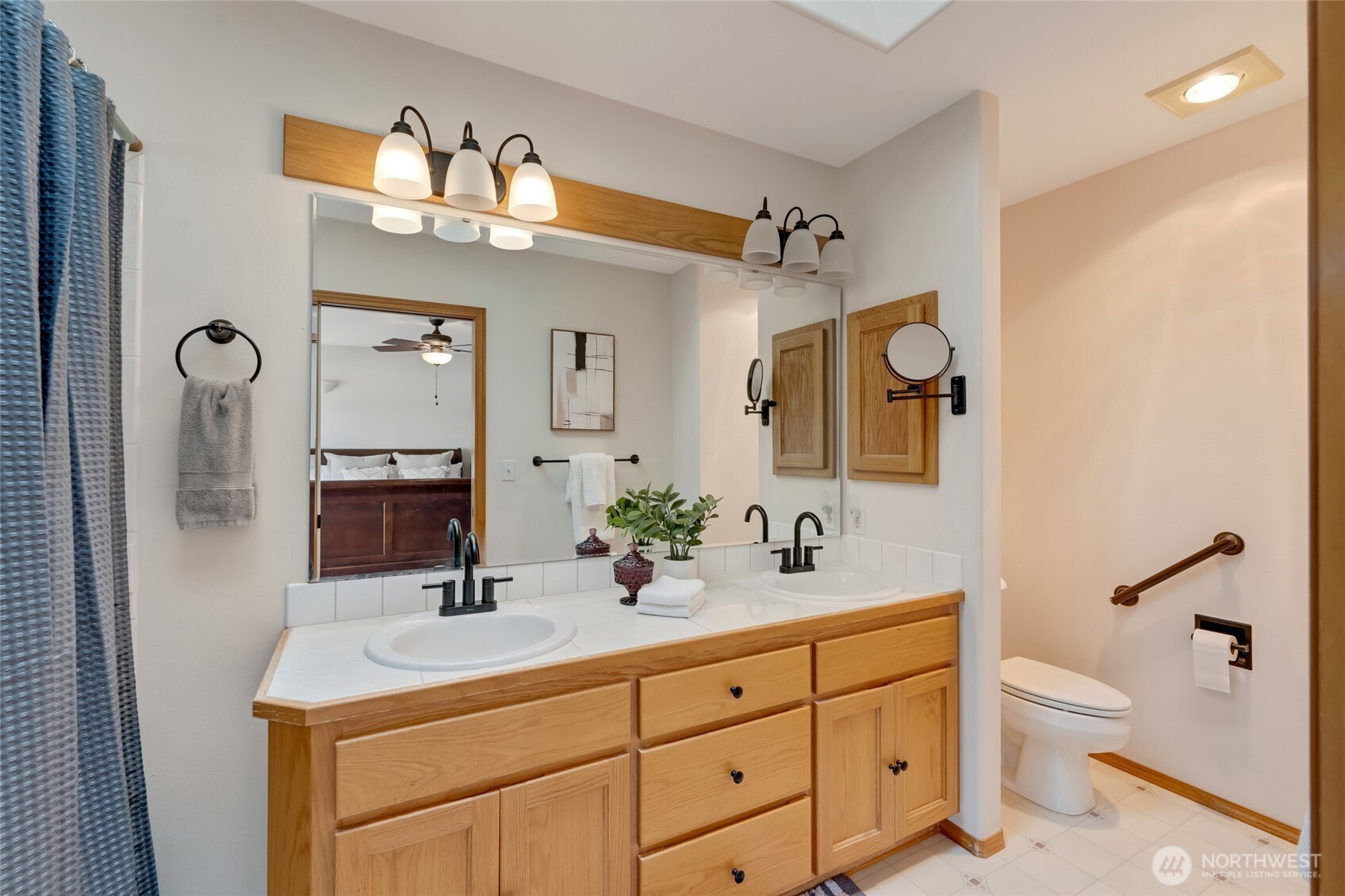 2110 256th Street NW