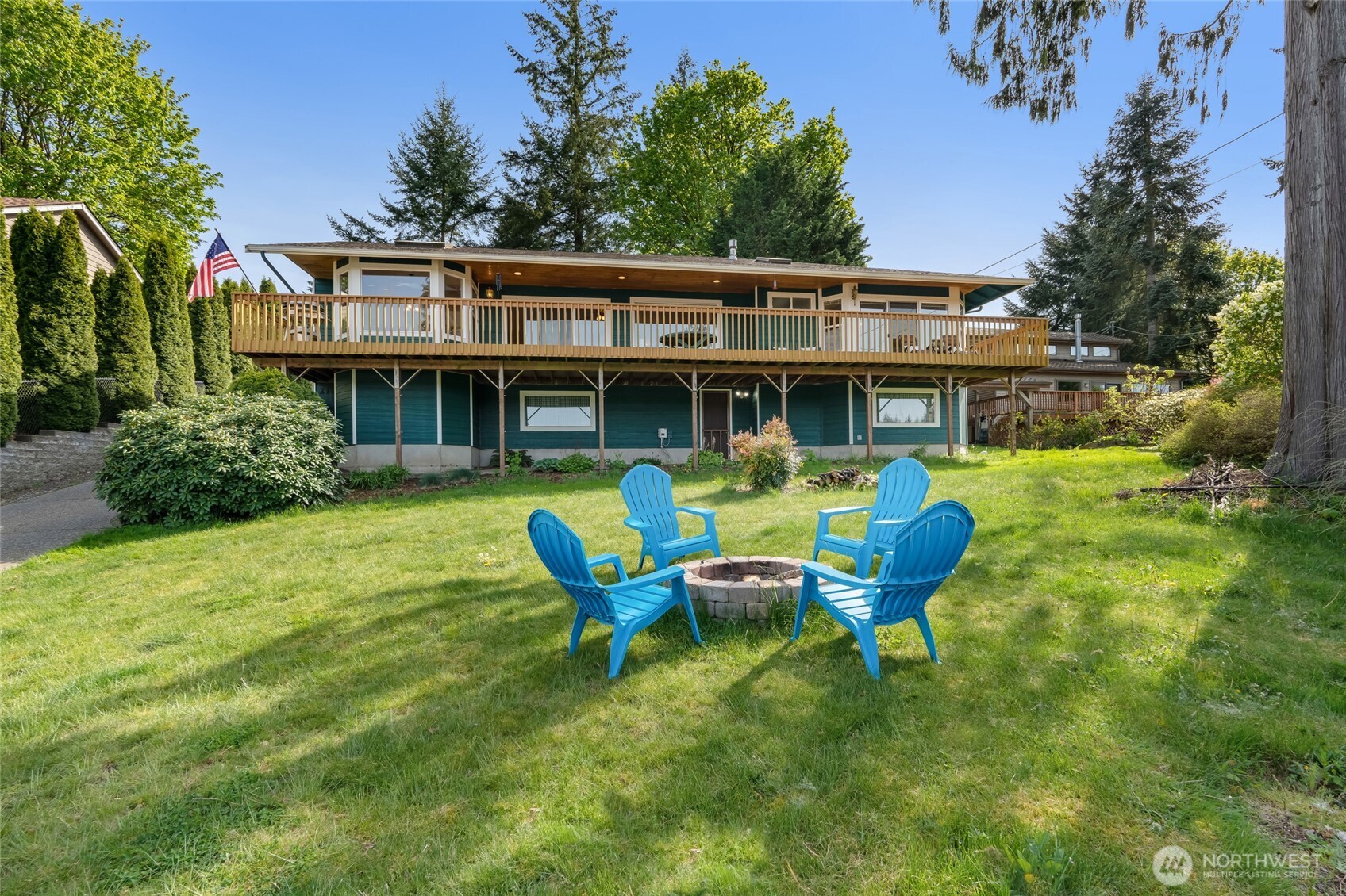 2110 256th Street NW