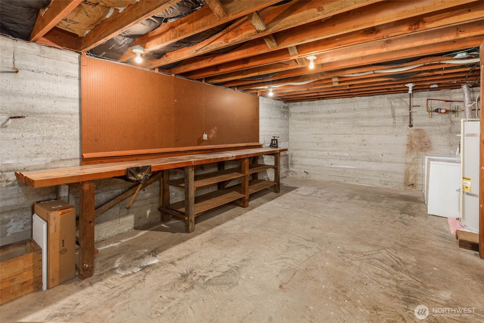 618 RIVERVIEW DRIVE