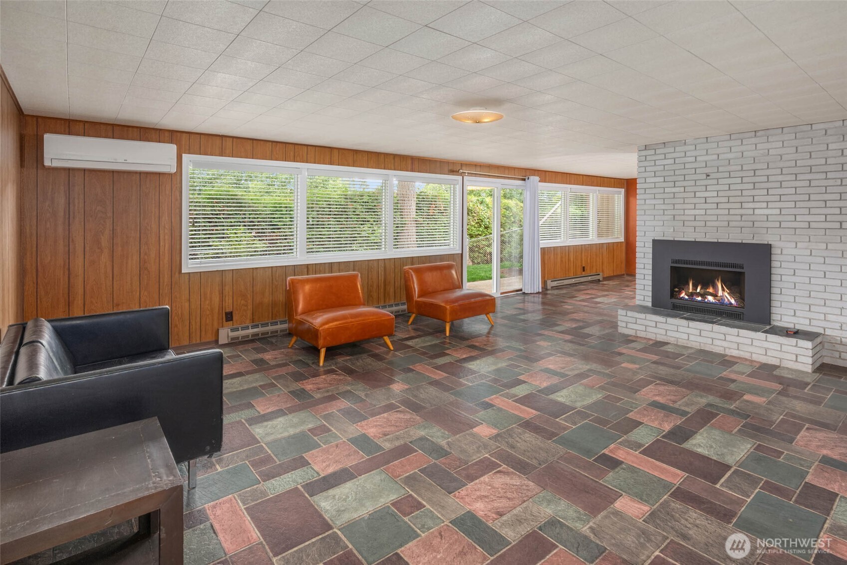 618 RIVERVIEW DRIVE