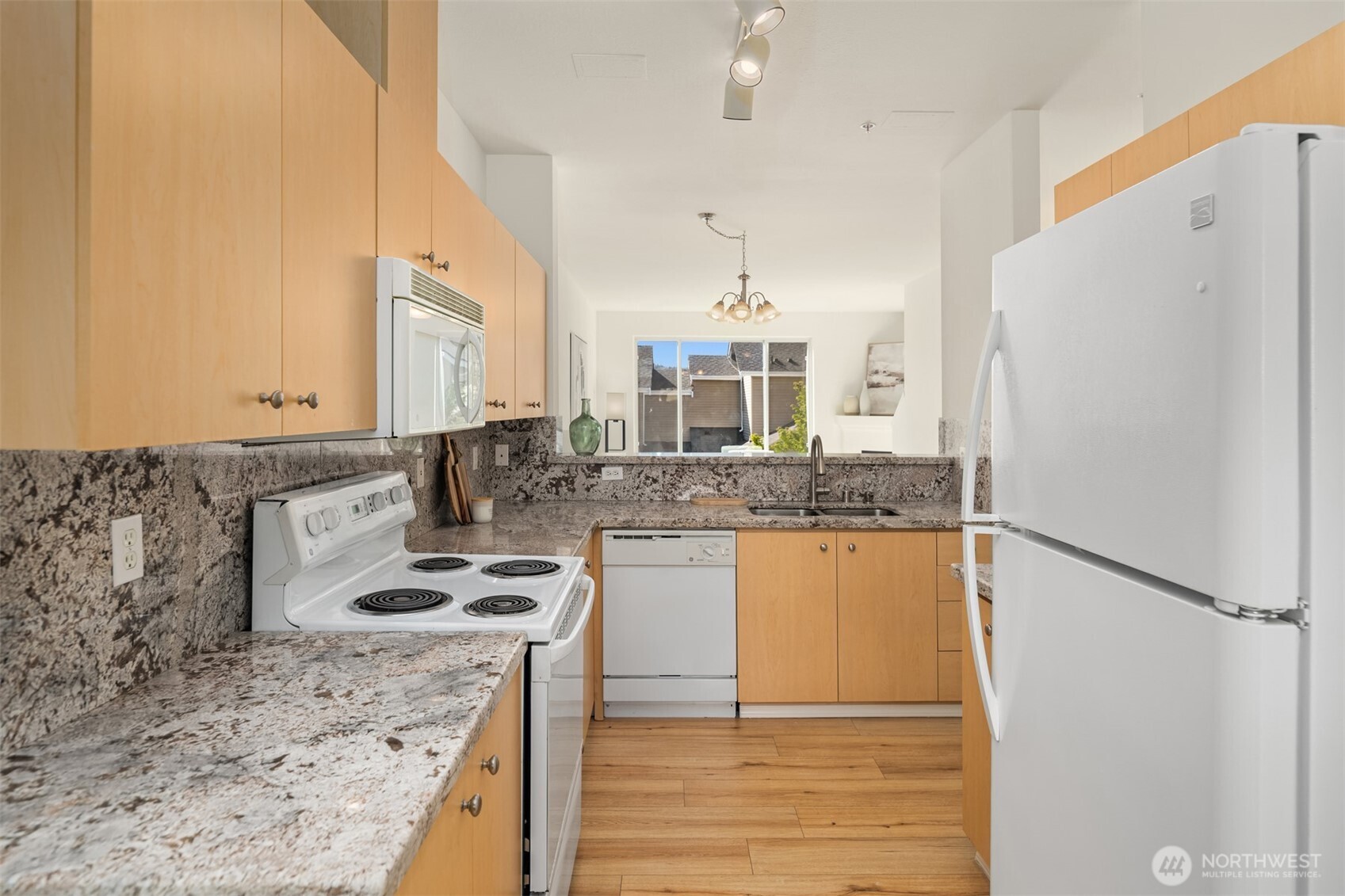 17421 1st Lane NE Unit: 104