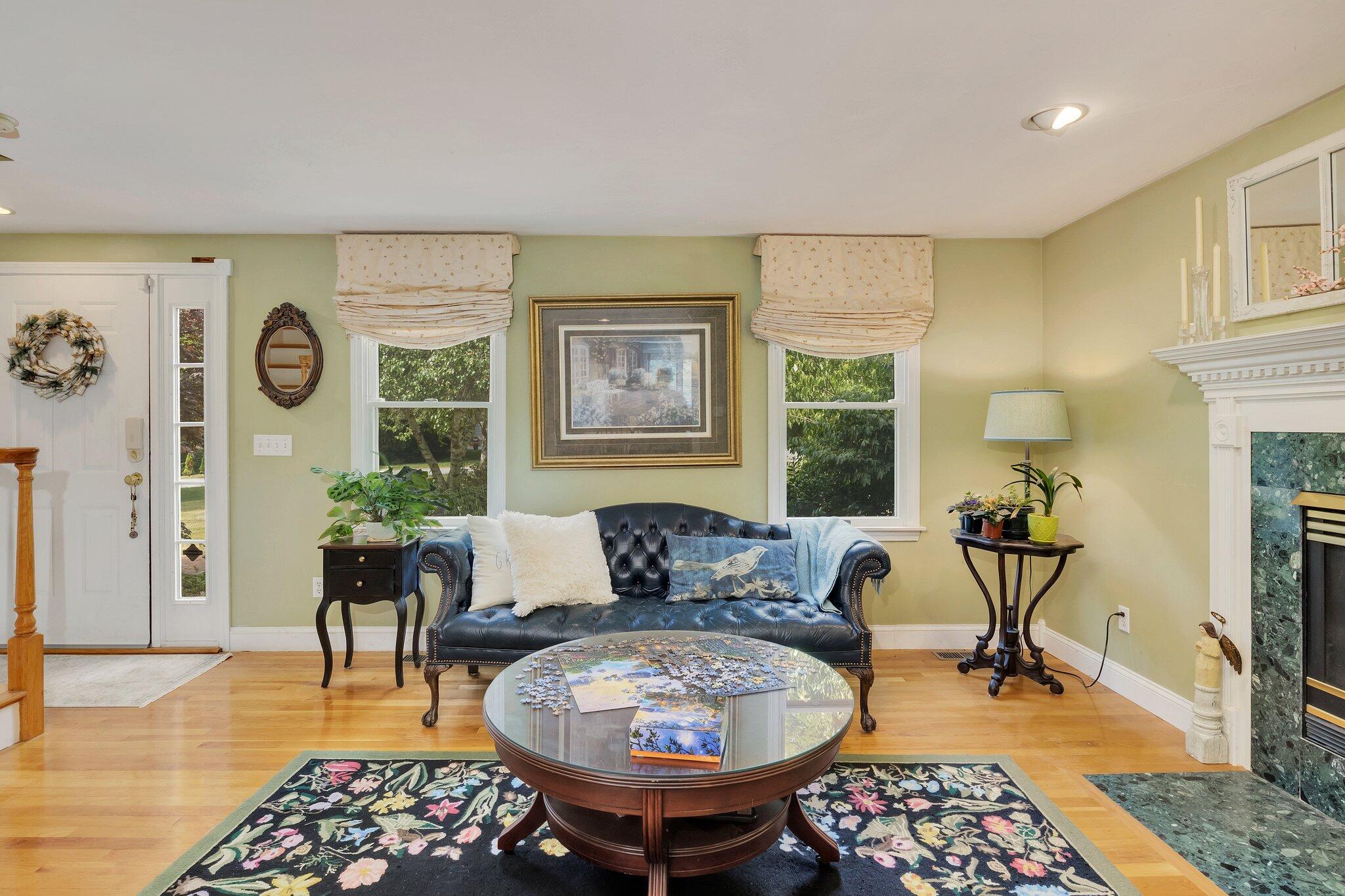 25 Monmouth Circle