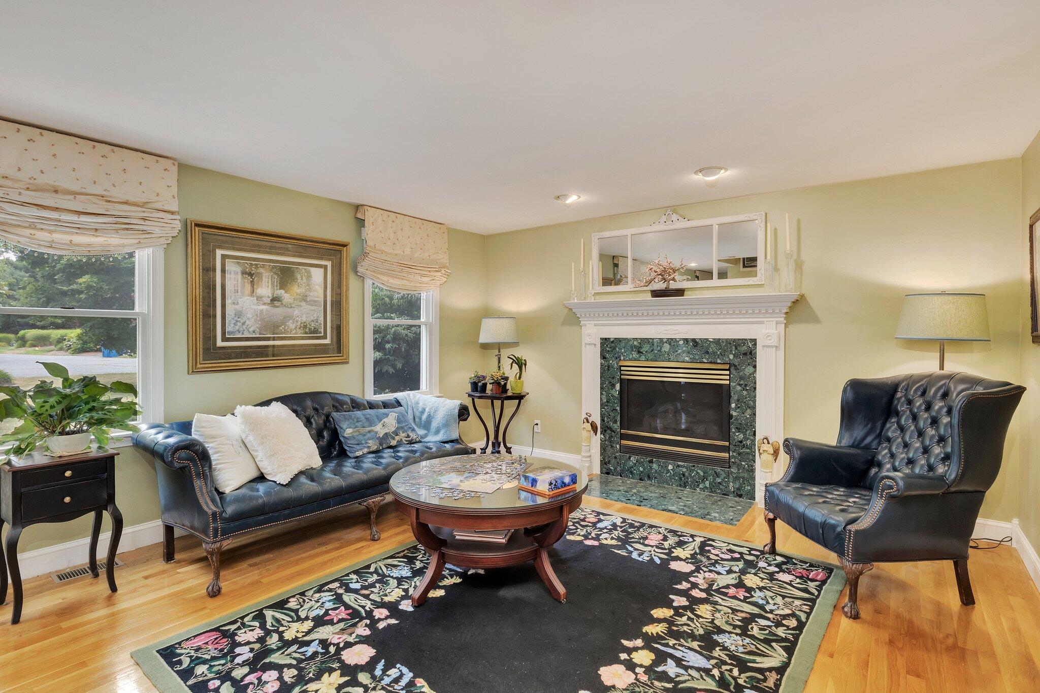 25 Monmouth Circle