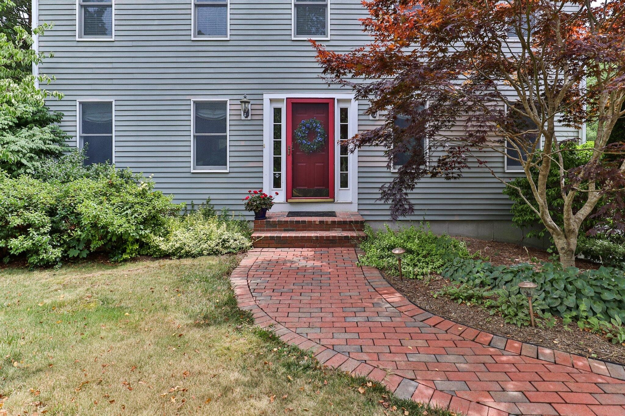 25 Monmouth Circle