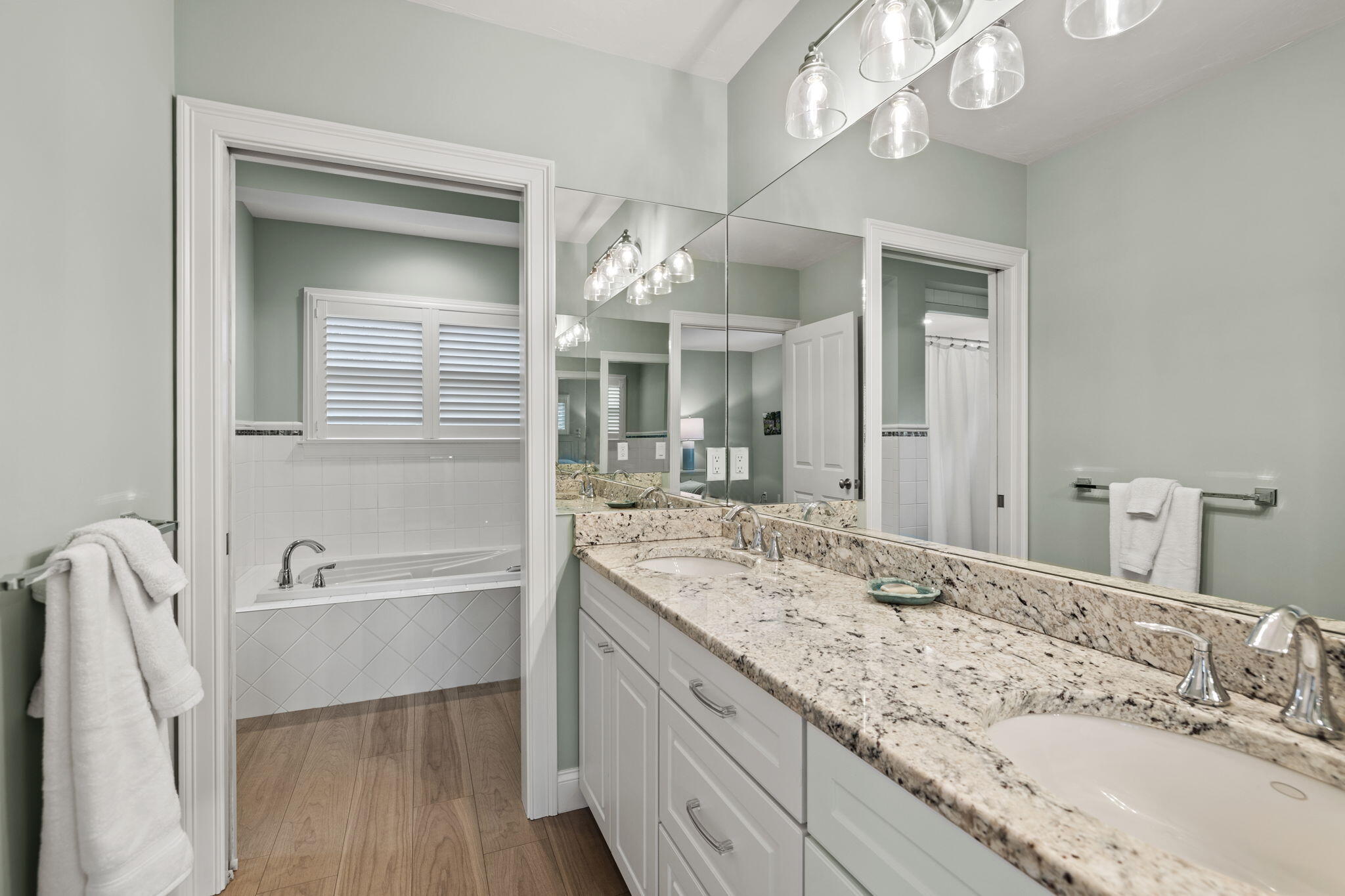 464 N Falmouth Highway Unit: 5CU