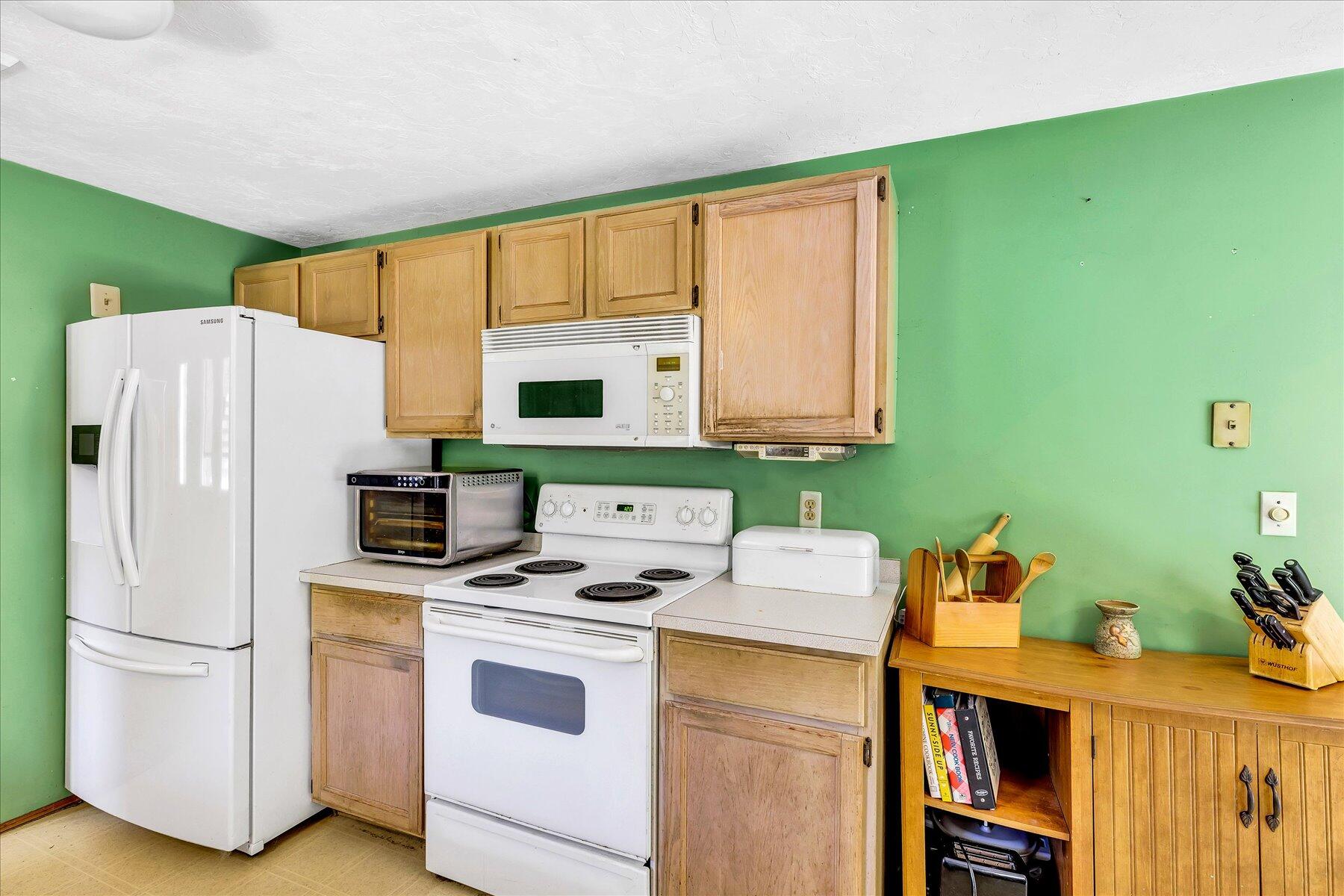 25 Great Woods Road