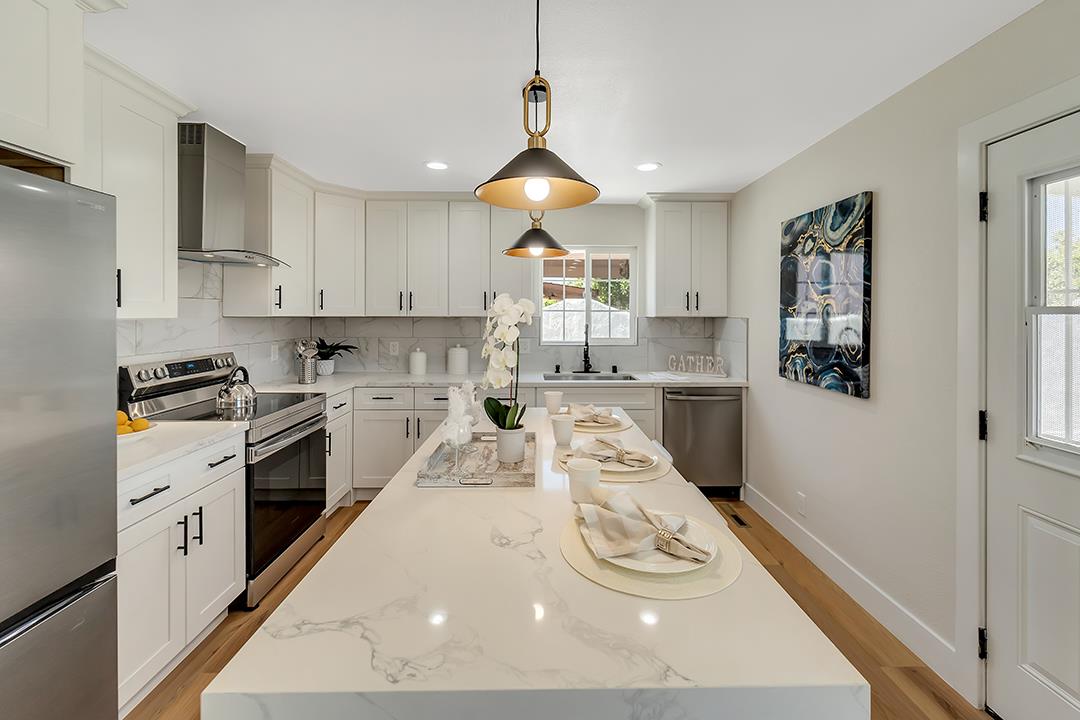 4657 Stevenson Boulevard