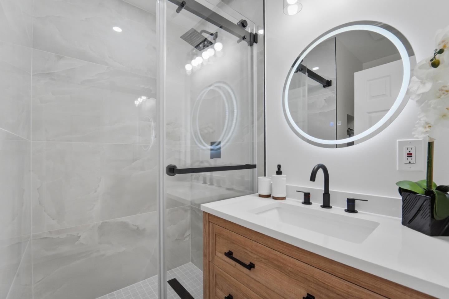 41392 Beatrice Street