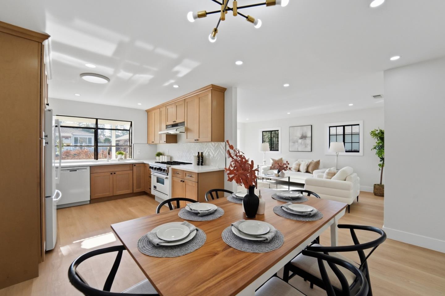 41392 Beatrice Street