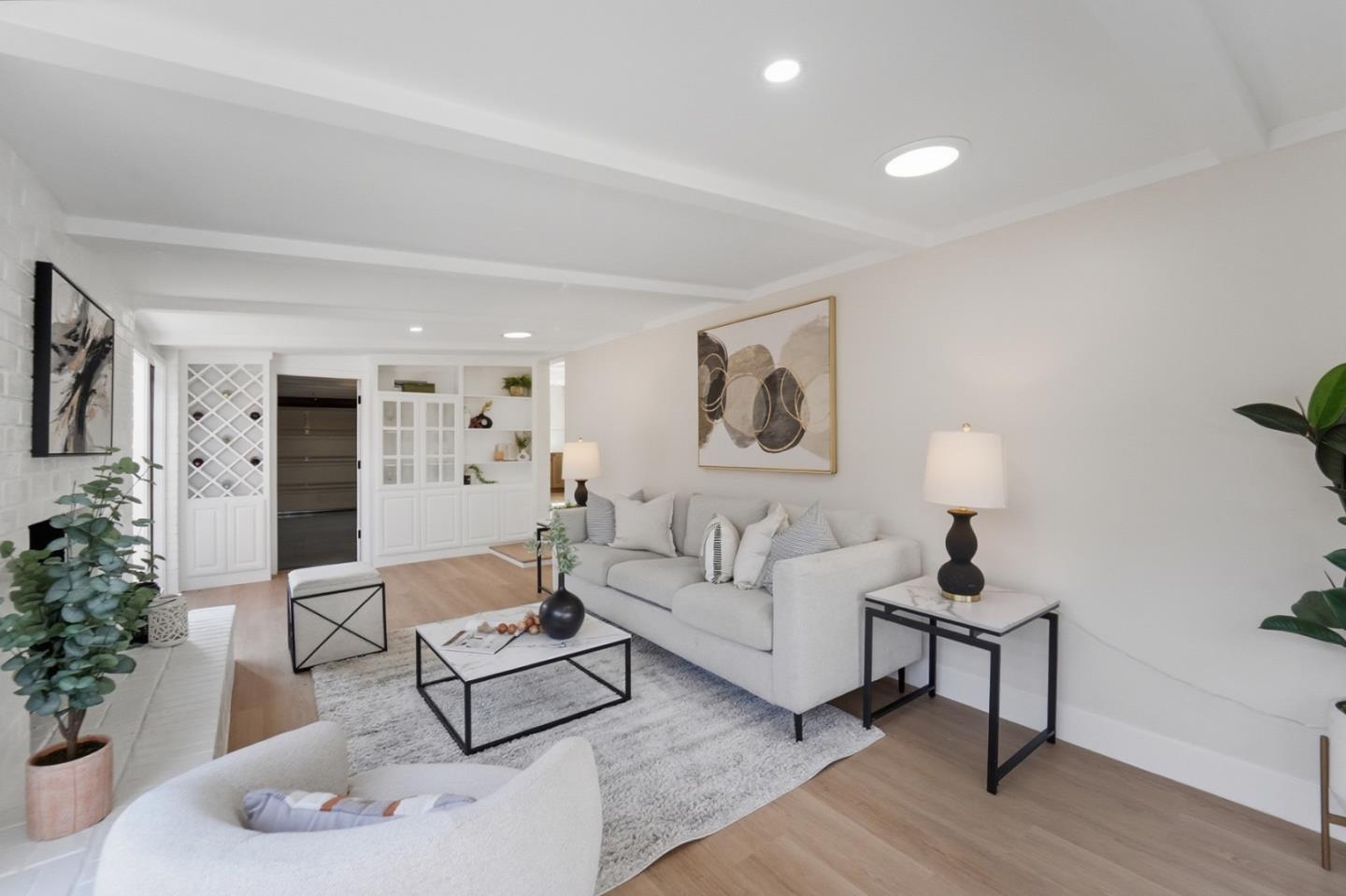 41392 Beatrice Street