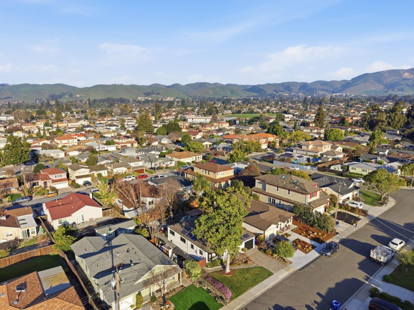 41392 Beatrice Street