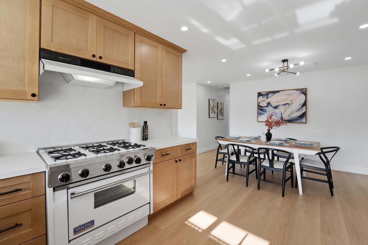 41392 Beatrice Street