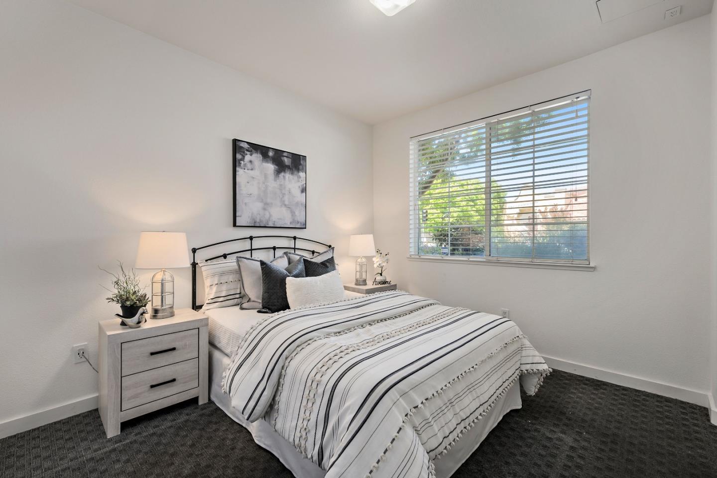 88 N Jackson AVE 105