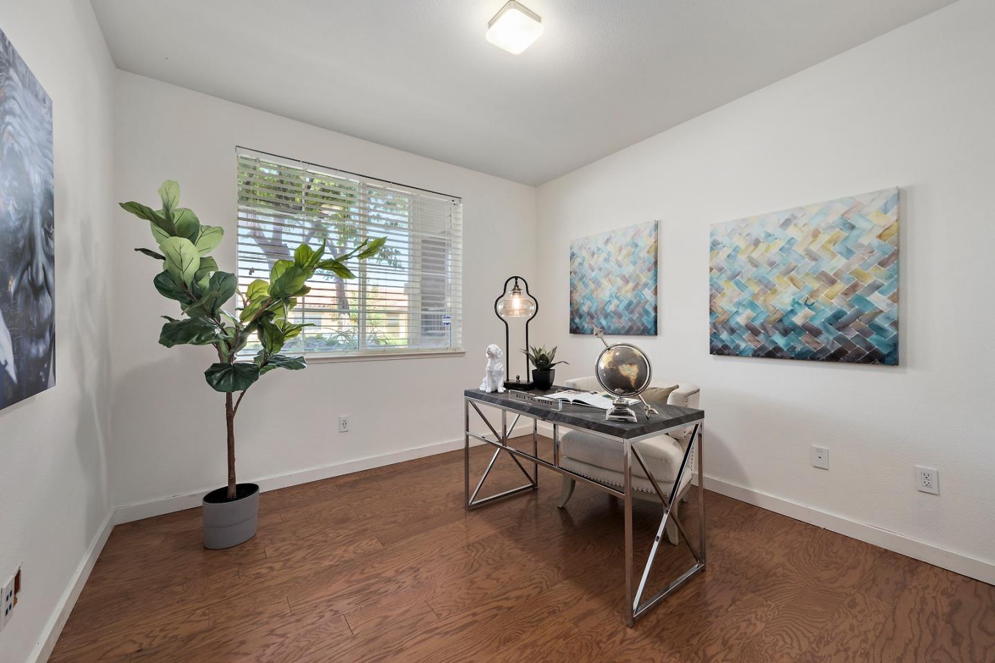 88 N Jackson AVE 105