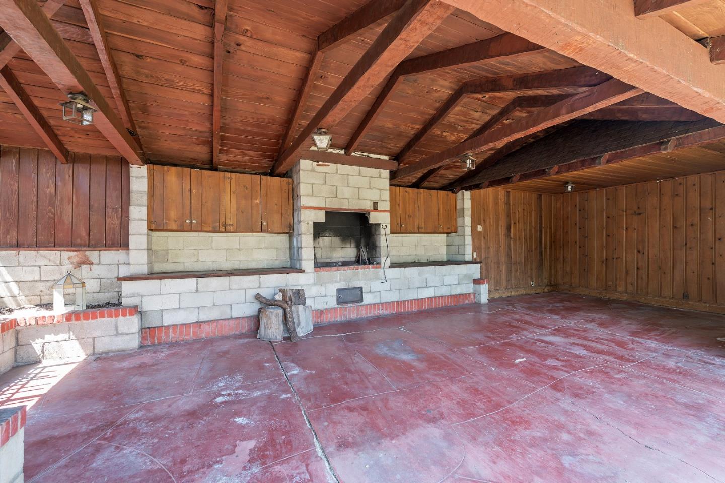 1633 E San Fernando ST