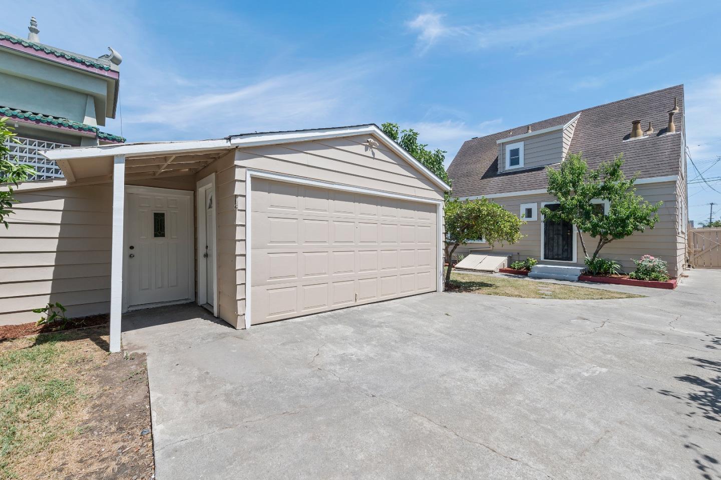 1633 E San Fernando ST