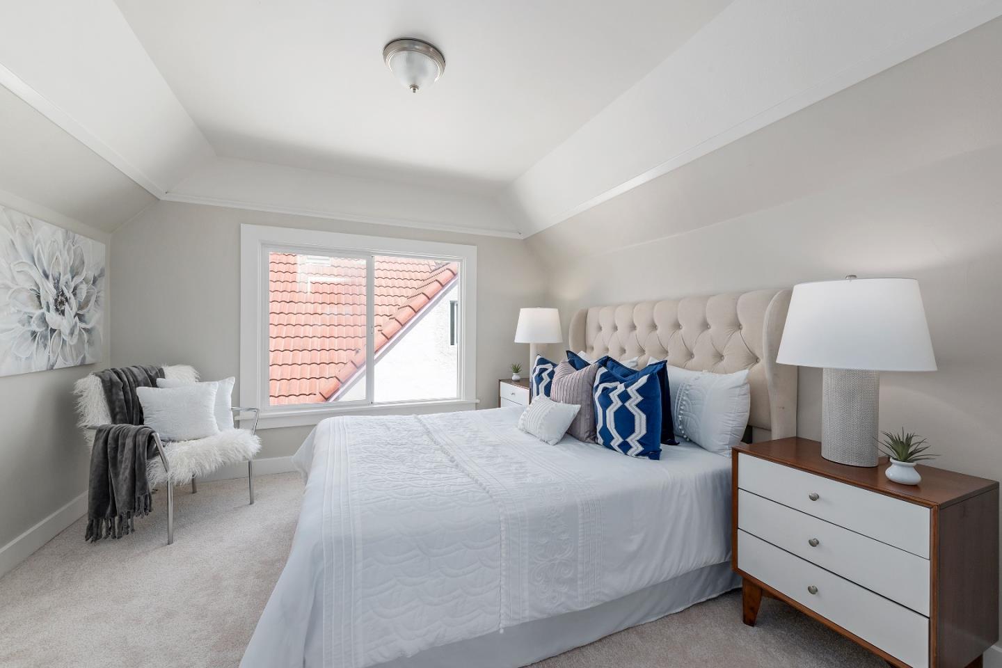 1633 E San Fernando ST