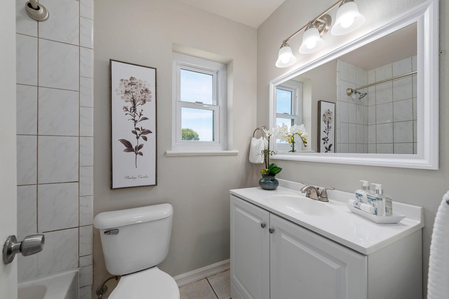 1633 E San Fernando ST