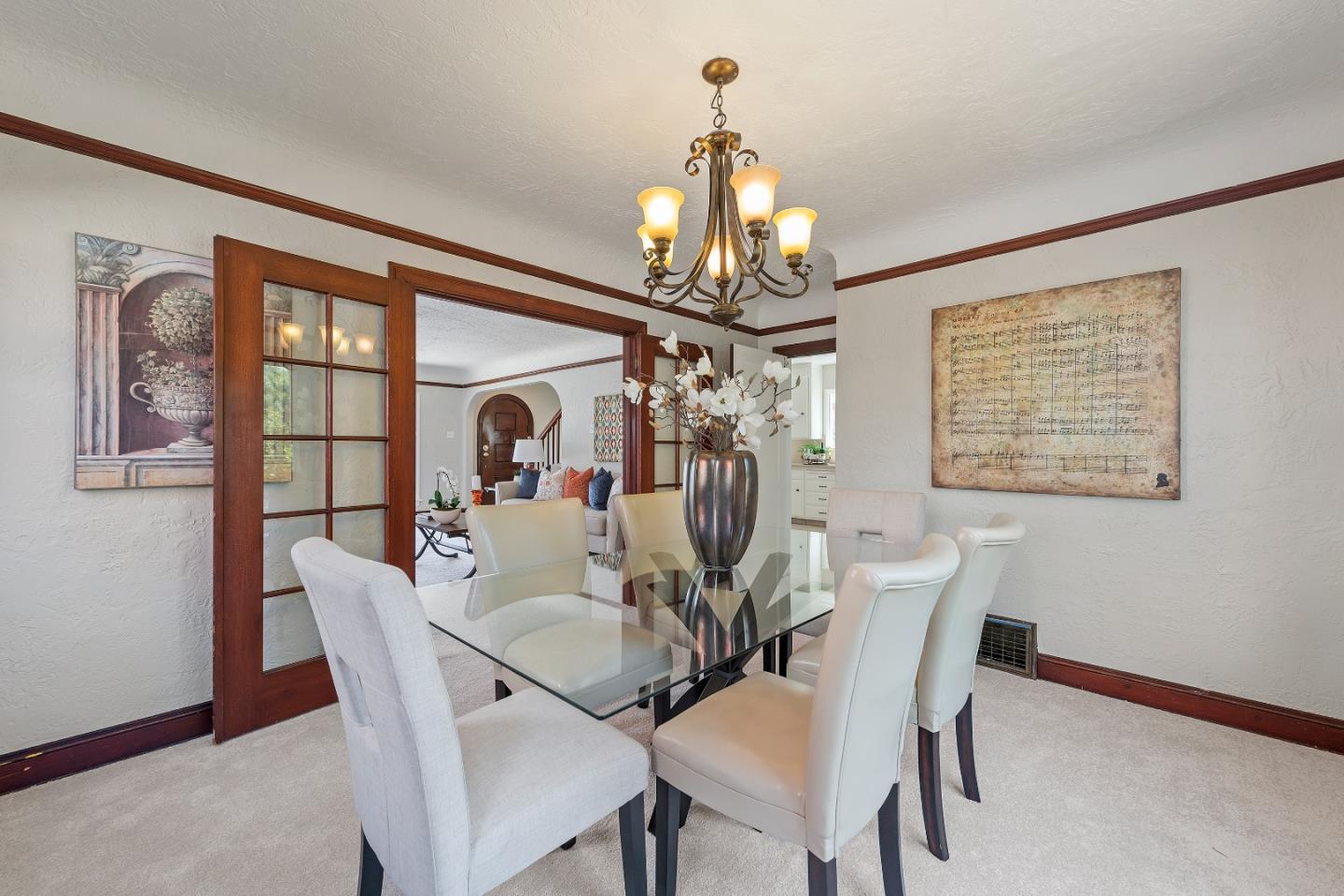 1633 E San Fernando ST