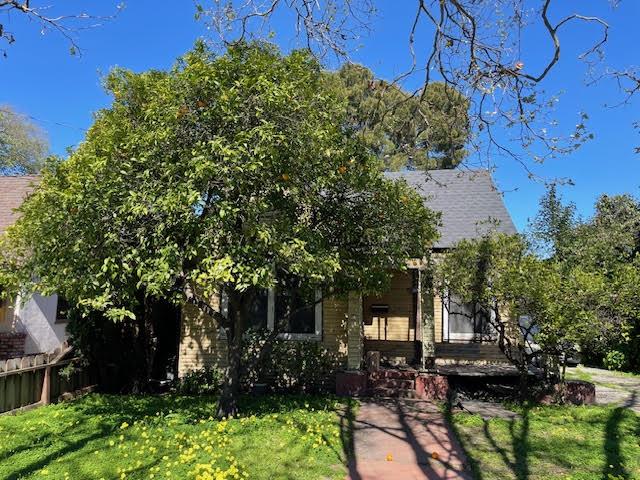 1028 Greenwood AVE