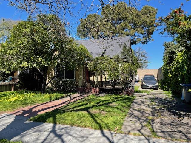 1028 Greenwood AVE