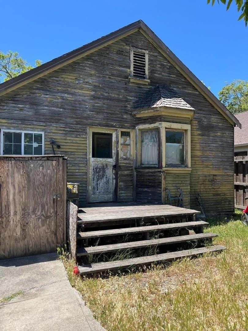 1028 Greenwood AVE