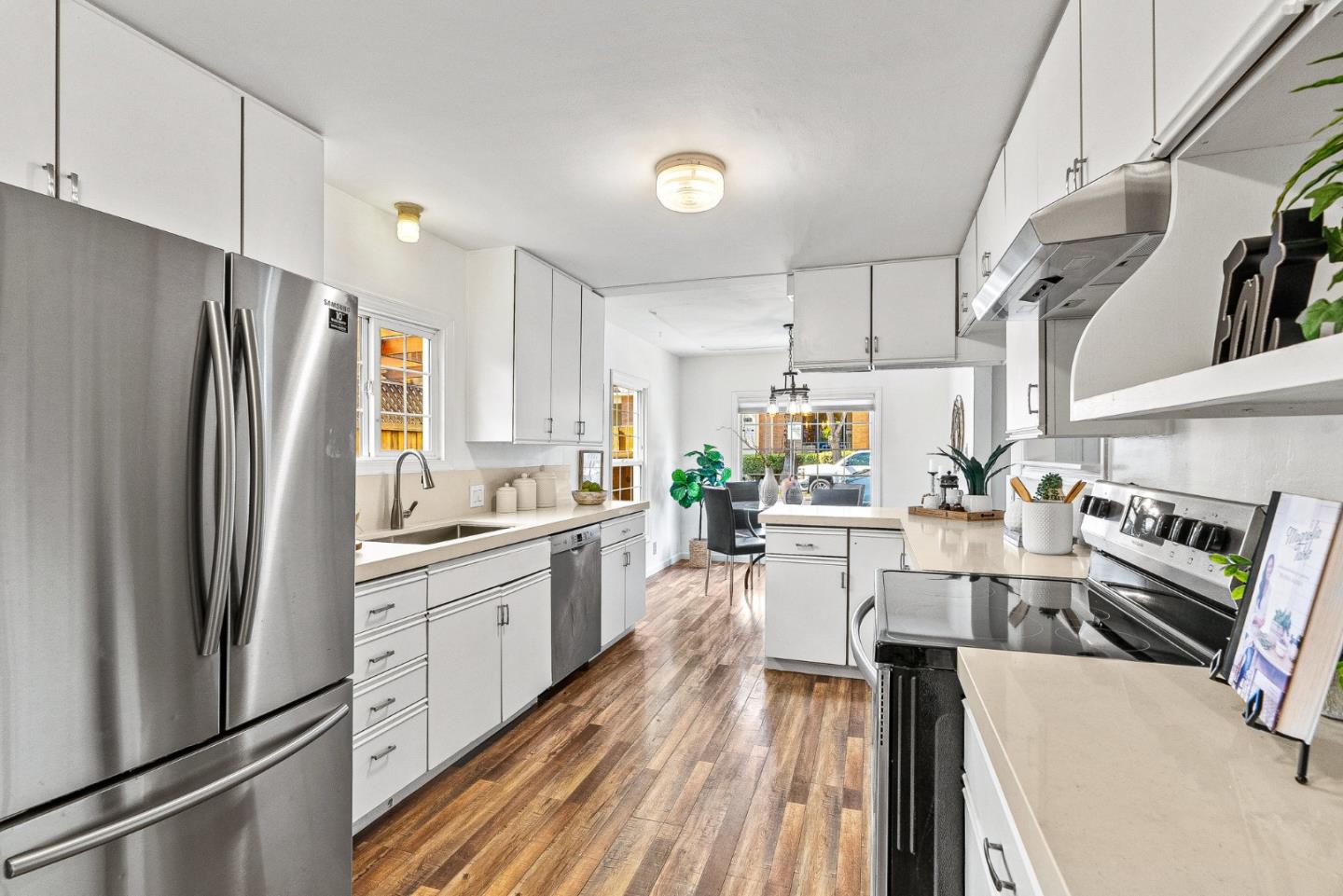 1062 W San Fernando ST