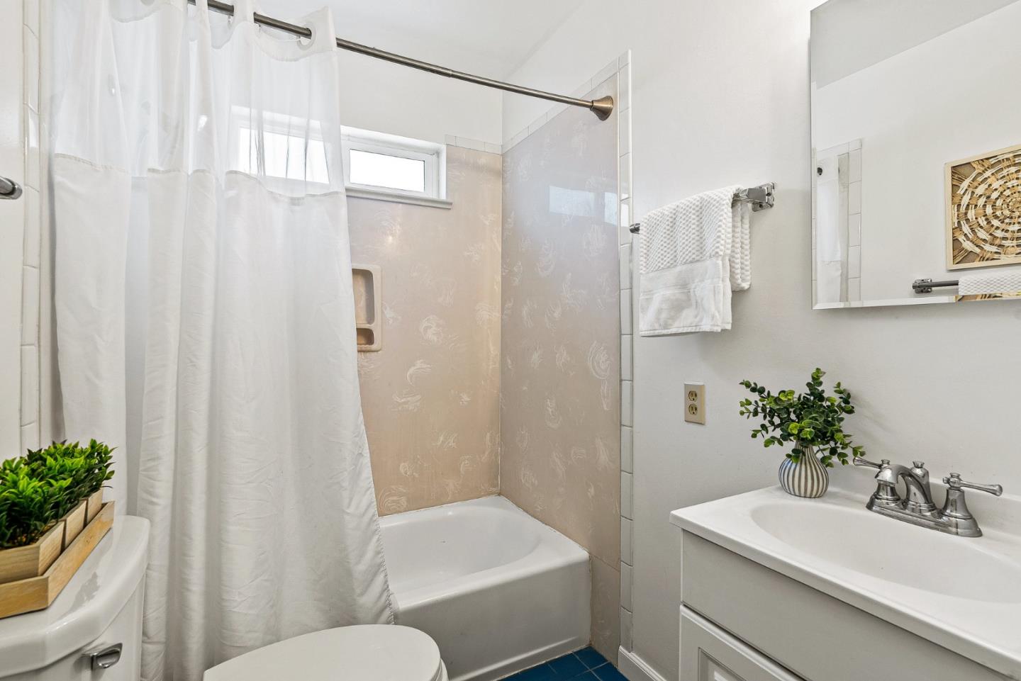 1062 W San Fernando ST