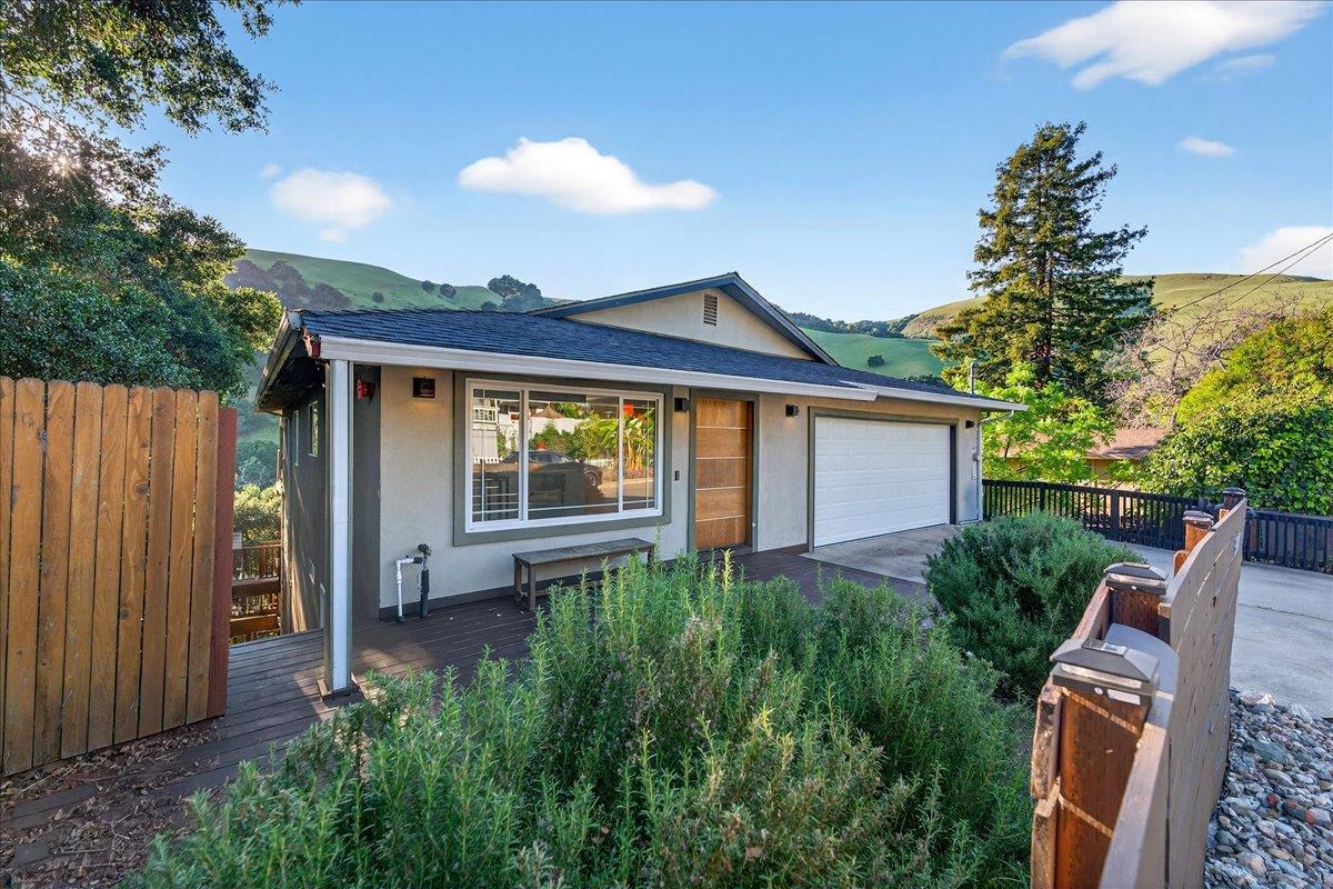 38047 Stenhammer Drive