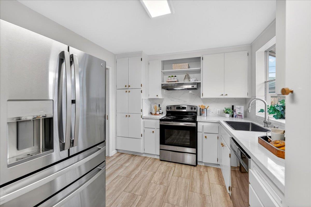 856 Linda Vista Street