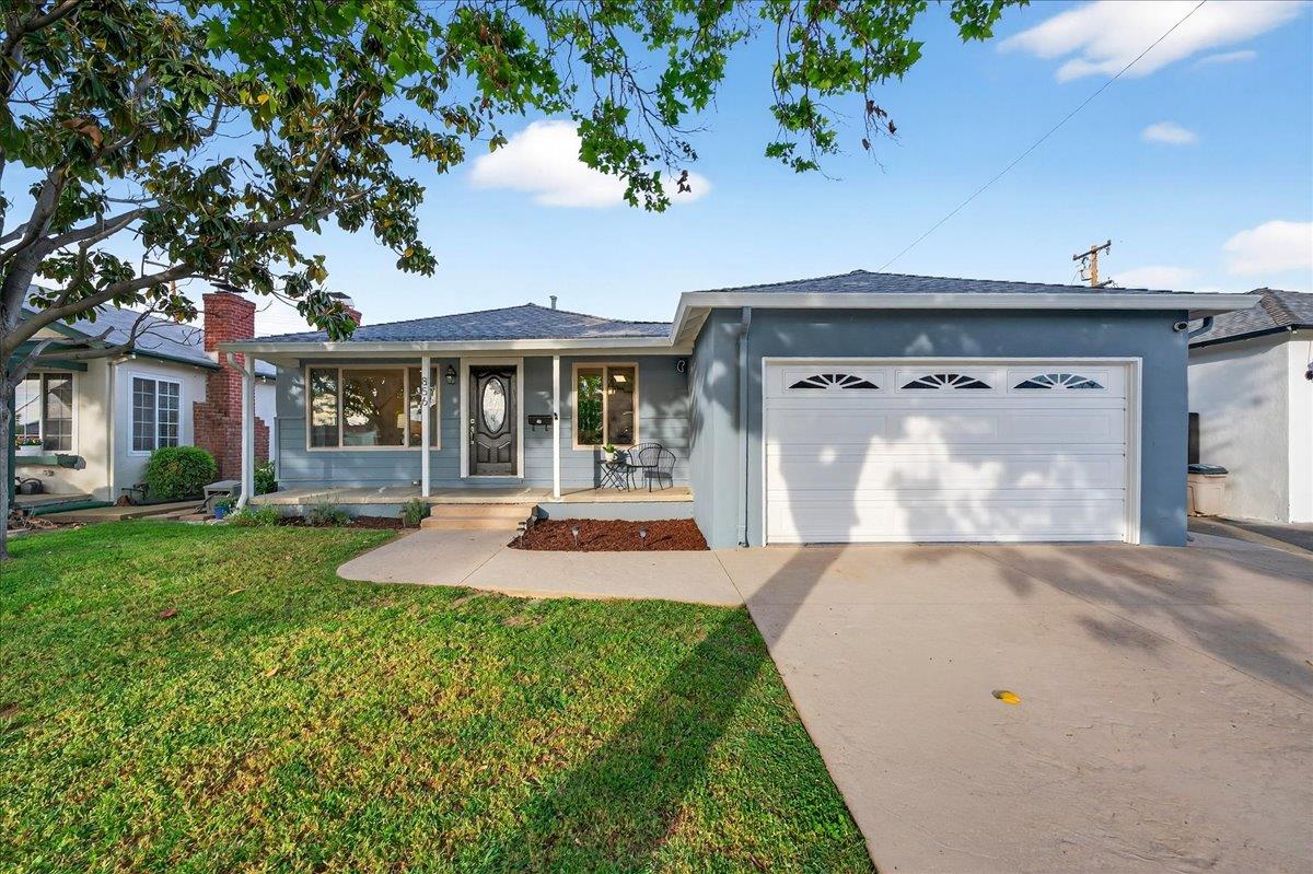 856 Linda Vista Street