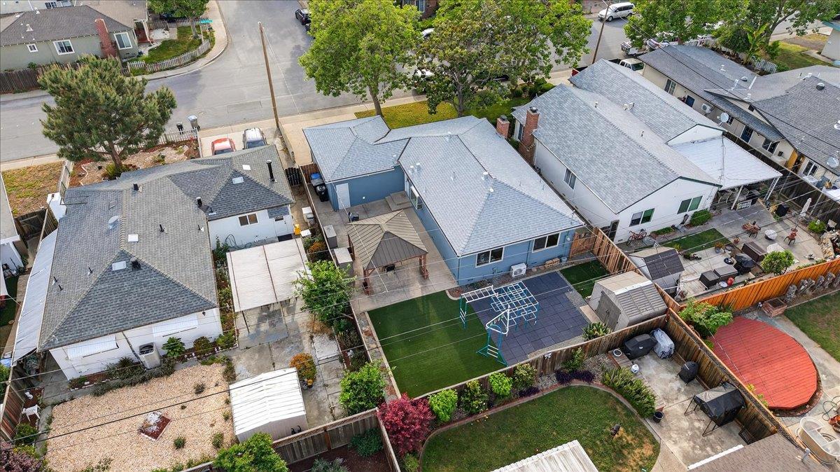 856 Linda Vista Street