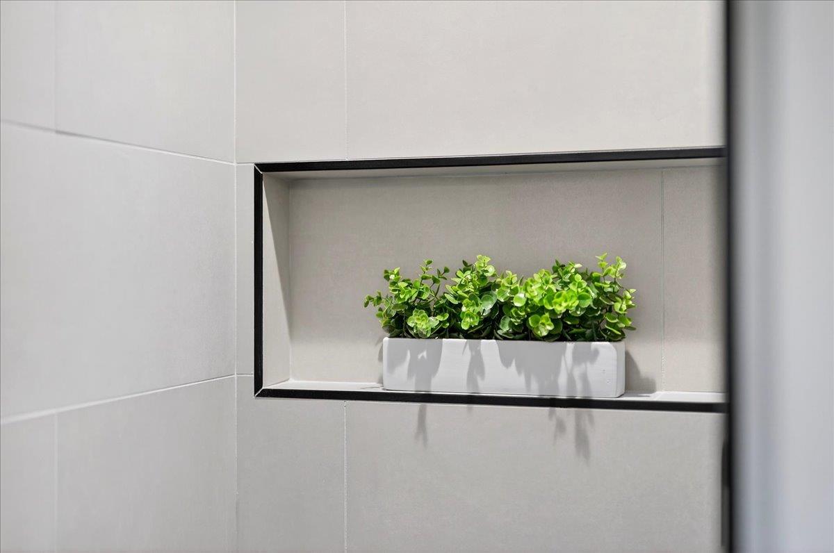 856 Linda Vista Street