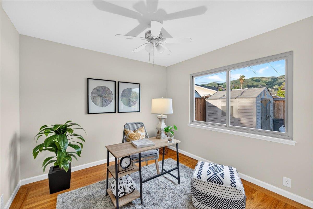 856 Linda Vista Street