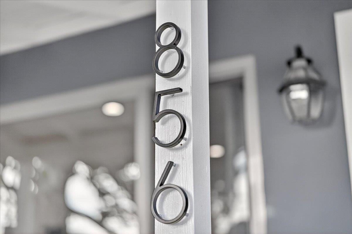 856 Linda Vista Street