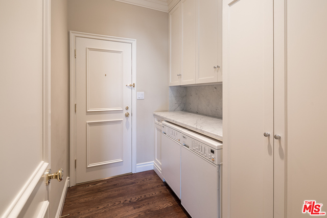 9601 CHARLEVILLE Unit: 20