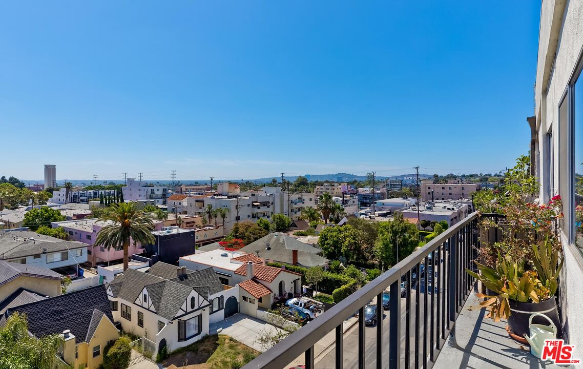 1115 S Elm Dr Unit: PH12