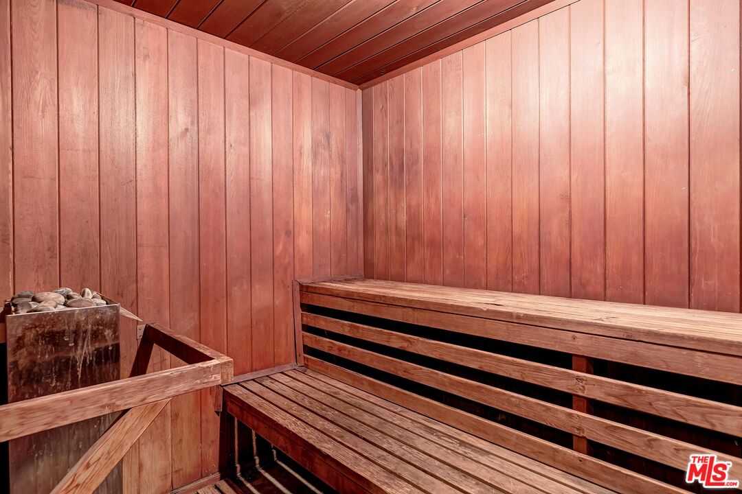 1115 S Elm Dr Unit: PH12